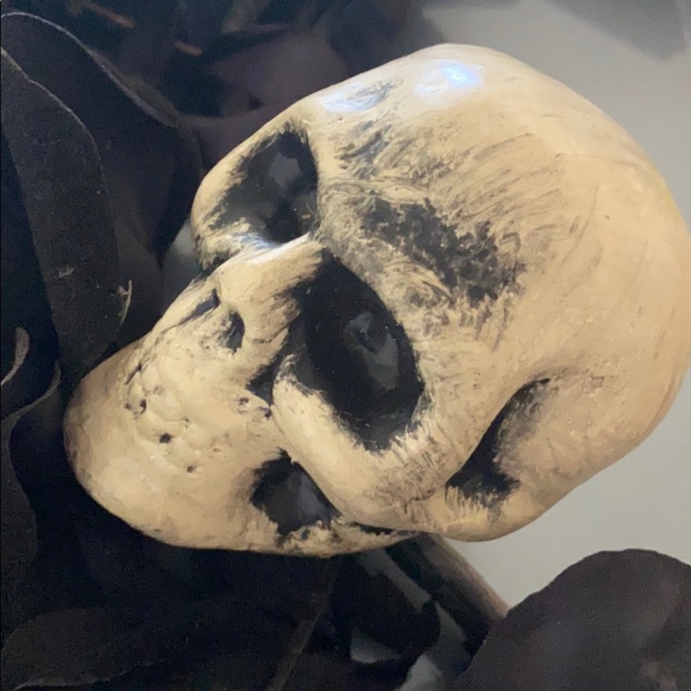 Halloween two Skulls 💀 wreaths16” - Picture 4 of 5